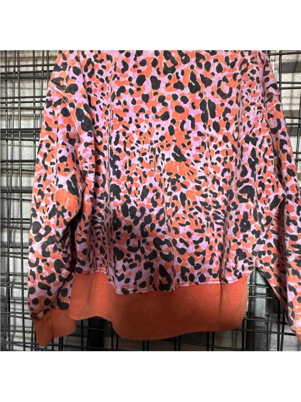 joy lab sweater pink black cheetah large l crew neck animal Sweatshirt . - Picture 5 of 5